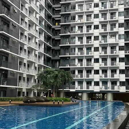 Eyalove\'S Staycation